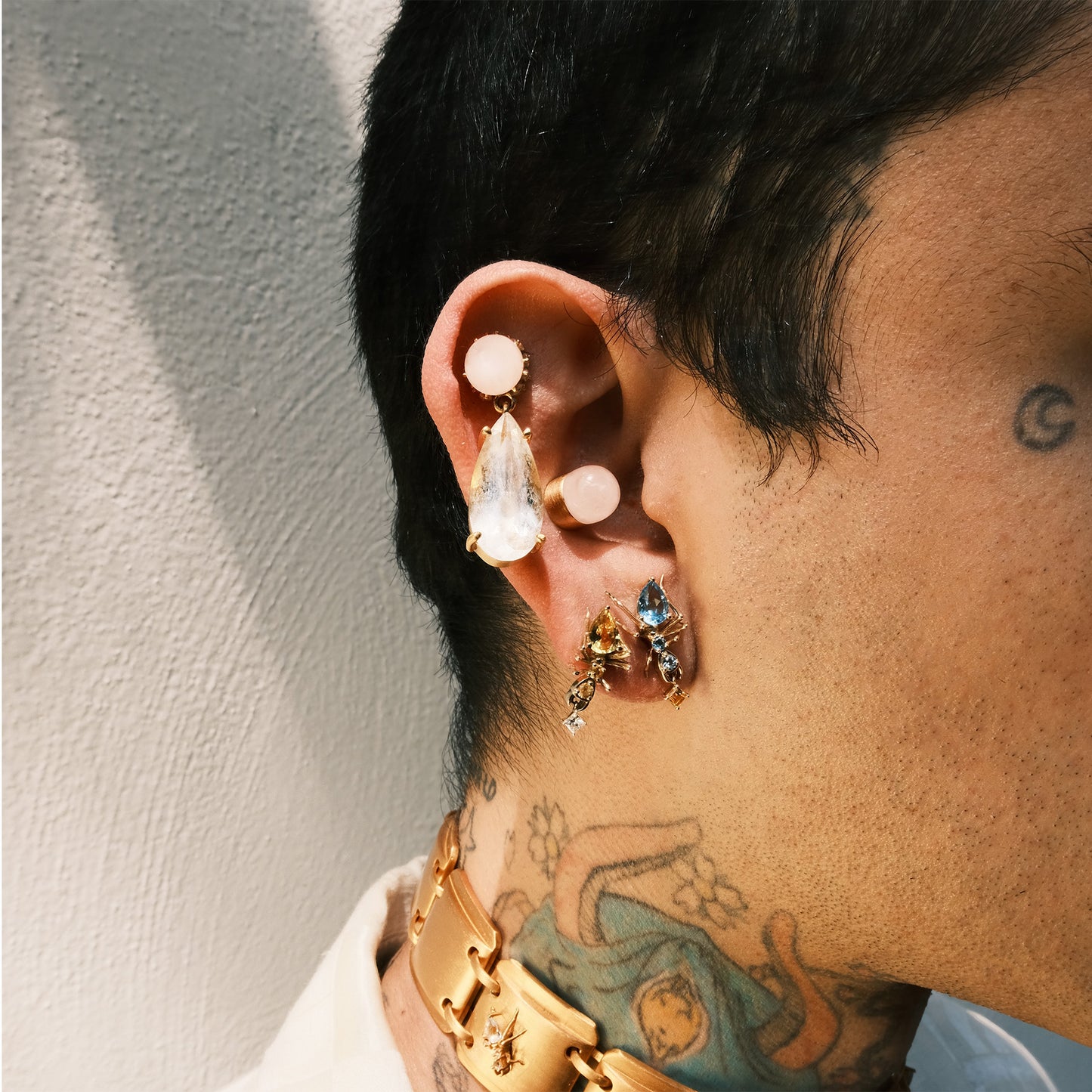 1-KOKORO-STUD-EARRING-BLU-CUFF