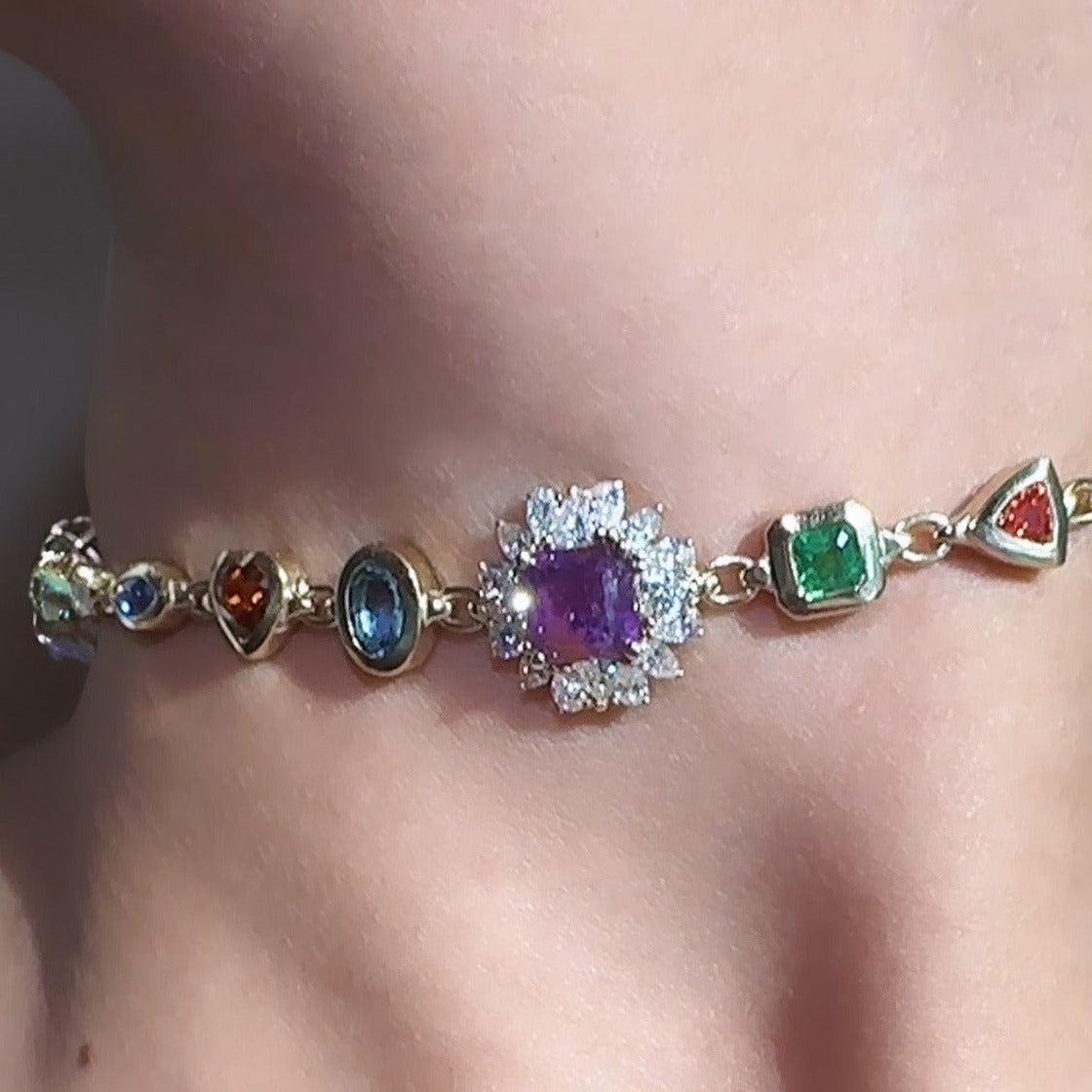 Awon Obirin Necklace Yellow Gold