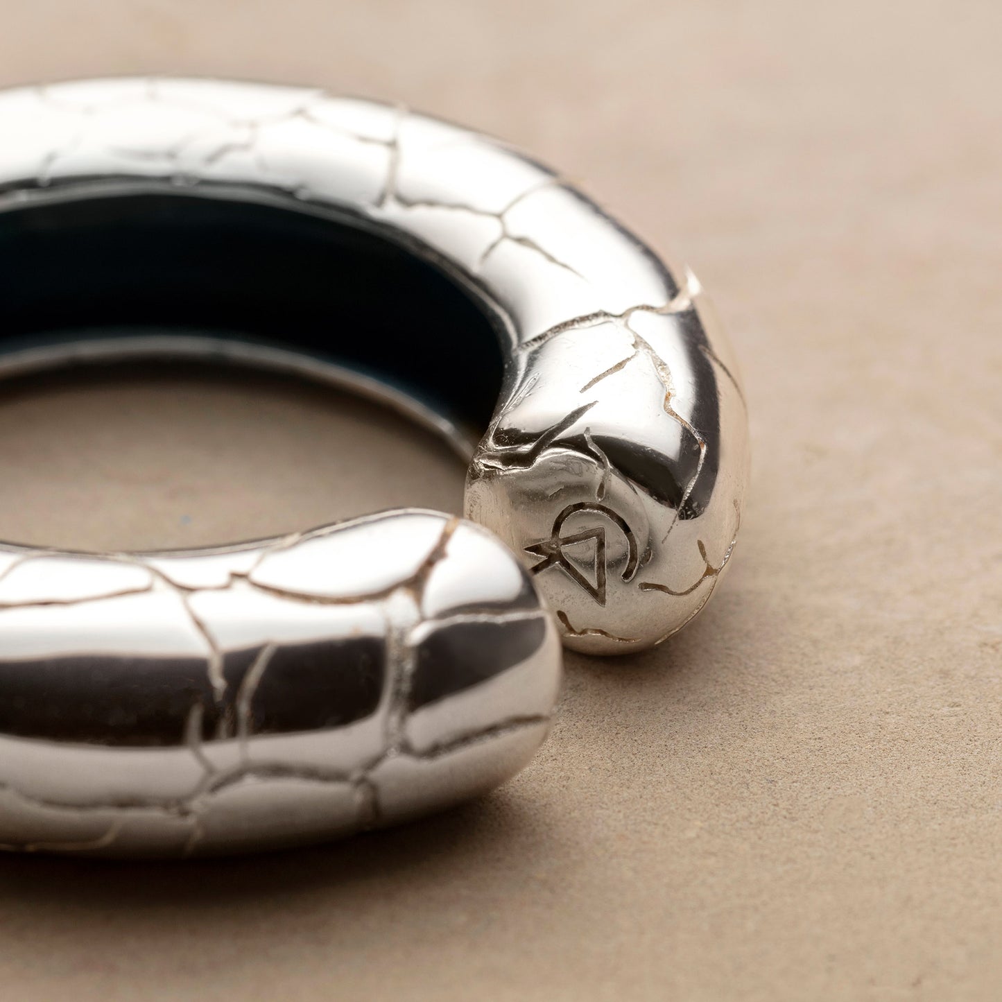 Cocoerow Beatrice Large Silver Ear Cuff Okuta Collection Sculptural Fine Jewelry Texture Detail View