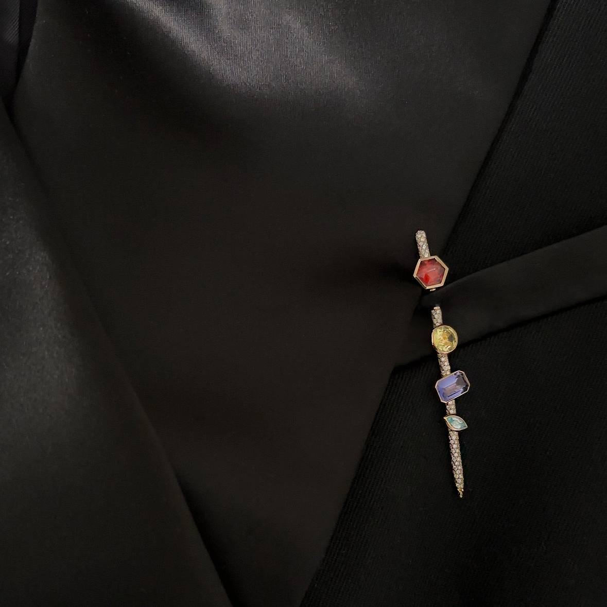 Cocoerow Vira Earring Brooch 14K Yellow Gold Diamonds Sculptural Fine Jewelry Modeled on jacket