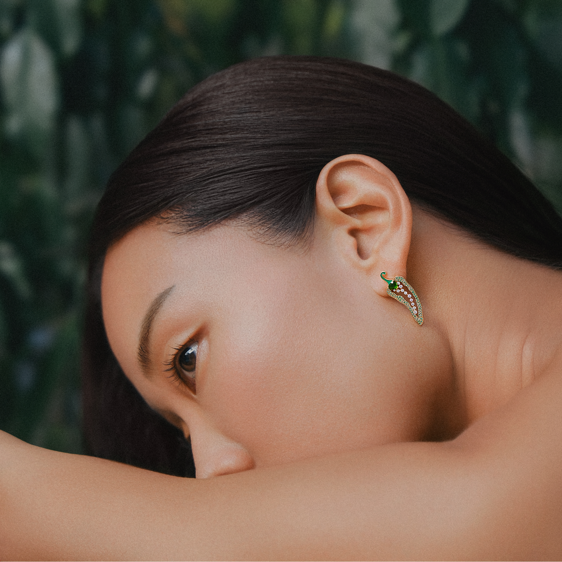 Aya Earring Yellow Gold Green Emeralds