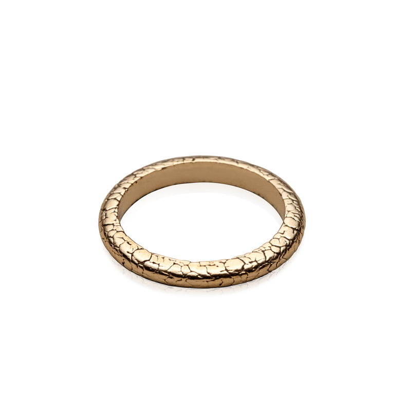 Cocoerow Cracked Ring Thin Okuta Collection 14K Yellow Gold Sculptural Fine Jewelry