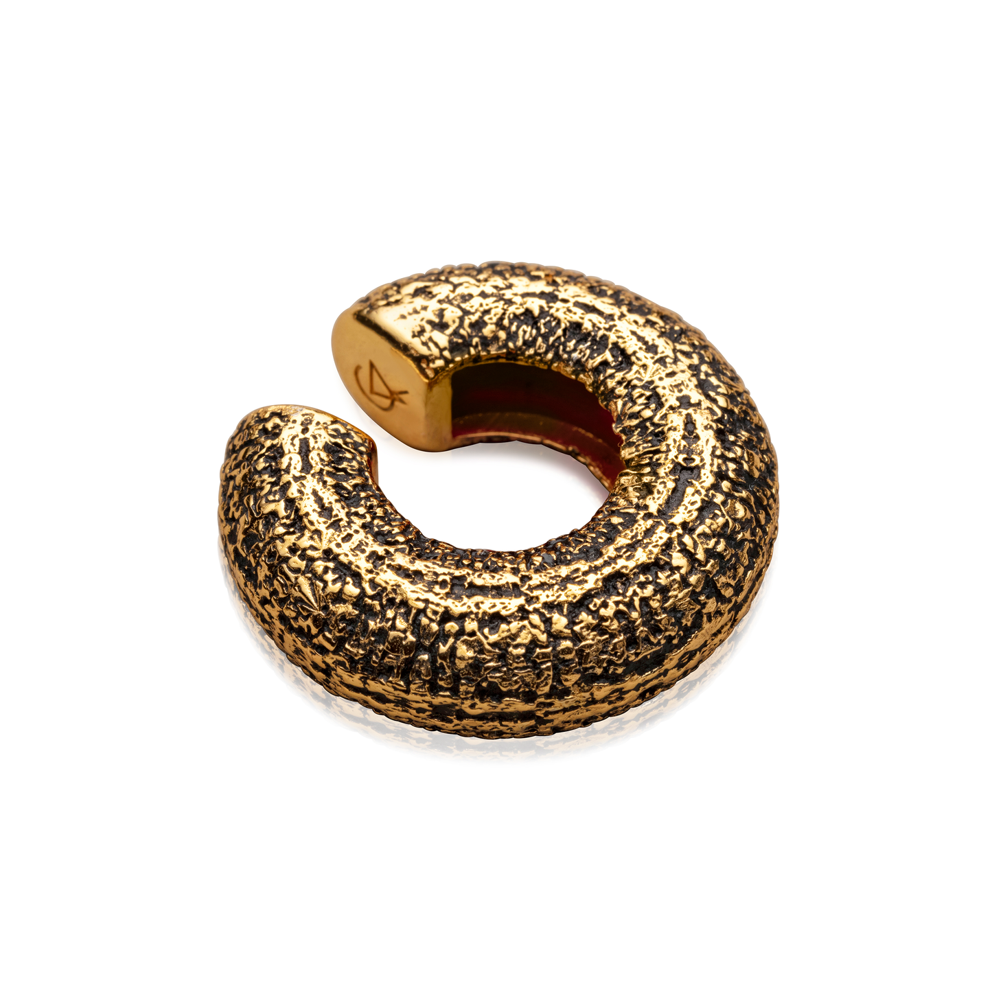 Cocoerow Mini Beatrice Textured Ear Cuff Okuta Collection 14K Yellow Gold Sculptural Fine Jewelry Detail View
