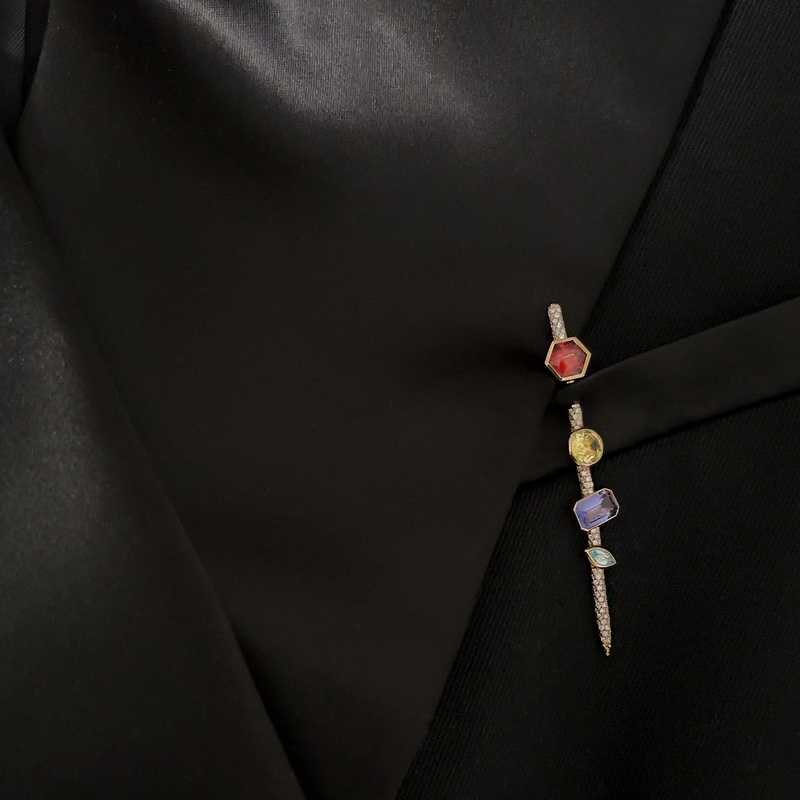 Cocoerow Vira Earring Brooch 14K Yellow Gold Diamonds Sculptural Fine Jewelry Modeled on jacket